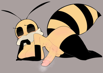2_antennae antennae_(anatomy) anthro arthropod_abdomen balls big_abdomen big_breasts big_penis black_antennae black_arms black_eyes black_legs black_stinger black_stripes blush breast_squish breasts crossgender erection eyelashes featureless_legs ftg_crossgender fti_crossgender genitals glans grey_background gynomorph gynomorph_anthro humanoid_genitalia humanoid_penis intersex intersex_anthro looking_at_viewer multicolored_abdomen multicolored_body musk musky_penis navel neck_tuft penis pink_blush pink_glans simple_background smile solo squish stinger striped_abdomen stripes tan_tuft thick_thighs tuft two_tone_abdomen two_tone_body vein veiny_penis wide_hipped_anthro wide_hipped_gynomorph wide_hipped_intersex wide_hips yellow_abdomen yellow_balls yellow_breasts yellow_penis hss_dada bug_fables moonsprout_games vi_(bug_fables) arthropod bee hymenopteran insect 2025 absurd_res digital_media_(artwork) hi_res