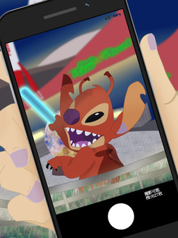 5_fingers antennae_(anatomy) anthro back_markings black_claws black_eyes cellphone claws dipstick_antennae duo electronics fingers fur globe glowstick head_tuft holding_cellphone holding_glowstick holding_object holding_phone holding_smartphone looking_at_viewer looking_back looking_back_at_viewer male markings multicolored_antennae notched_ear open_mouth open_smile phone phone_screen phone_view purple_mouth purple_nose purple_tongue railing red_body red_fur smartphone smile solo_focus text tongue tuft kurage0404 disney disney_parks disneyland lilo_and_stitch experiment_627 alien experiment_(lilo_and_stitch) human mammal 2026 3:4 digital_drawing_(artwork) digital_media_(artwork) hi_res japanese_text