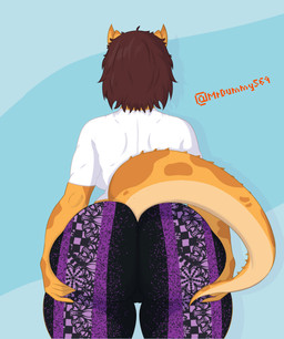anthro big_butt blue_background bottomwear brown_body brown_hair butt clothing female fingers freckled_tail freckles hair hand_on_leg hand_on_thigh huge_butt humanoid_hands markings medium_hair pants rear_view shirt simple_background solo spiked_tail spikes spikes_(anatomy) spots spotted_arms spotted_markings spotted_tail standing tail tail_markings tan_body text topwear white_clothing white_shirt white_topwear mrdummy569 carol_(mrdummy569) allosauroid carcharodontosaurid dinosaur giganotosaurus prehistoric_species reptile saurischian scalie theropod absurd_res artist_name colored hi_res portrait shaded three-quarter_portrait