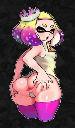 anus big_butt biped black_background bottomless breasts bubble_butt butt butt_squish camel_toe clothed clothing crown facial_markings fangs female genitals glistening glistening_butt glistening_thighs hand_on_butt head_markings headgear legwear light_body light_skin looking_at_viewer looking_back looking_back_at_viewer markings mask_(marking) mole_(marking) mole_on_anus mole_on_cheek narrowed_eyes obscured_inner_labia open_mouth orange_eyes pear-shaped_figure presenting presenting_anus pseudo_hair pupils pussy_tape rear_view seductive shirt simple_background small_breasts solo spread_anus spread_butt spreading squish standing tape teeth tentacle_hair tentacles thick_thighs thigh_highs topwear unusual_pupils vulva wide_hips zipper champchidi nintendo splatoon pearl_(splatoon) animal_humanoid aquatic aquatic_humanoid cephalopod cephalopod_humanoid humanoid inkling mollusk mollusk_humanoid squid_humanoid 2025 digital_media_(artwork) film_grain hi_res portrait signature three-quarter_portrait