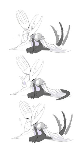 2_horns ambiguous_gender anthro black_body cape clothing crouching crown duo flower_symbol happy headgear headpat horn long_tail petting pseudo_clothing robe shoulder_guards simple_background sitting standing tail tail_motion tailwag tapering_tail white_background white_face milktea25424633 hollow_knight_(franchise) team_cherry hollow_knight_(character) pale_king_(hollow_knight) pure_vessel_(hollow_knight) arthropod vessel_(species) 2025 chinese_description digital_drawing_(artwork) digital_media_(artwork) hi_res shaded