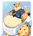 ageplay anthro big_diaper blush bottomwear clean_diaper clothed clothing dessert diaper doughnut food infantilism looking_at_viewer male midriff moobs overweight pastry police police_uniform printed_diaper roleplay smile solo thick_thighs tight_clothing underwear uniform wearing_diaper steelshark disney zootopia benjamin_clawhauser cheetah felid feline mammal absurd_res hi_res