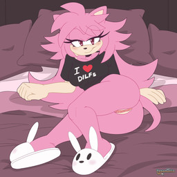 anthro bed bedroom_eyes black_clothing black_shirt black_t-shirt black_topwear blush bottomless bottomless_anthro bottomless_female bunny_slippers clothed clothing eyelashes female footwear fur furniture genitals heart_symbol inviting looking_at_viewer lying narrowed_eyes on_bed on_side pillow pink_bed pink_body pink_eyes pink_fur pink_pupils pupils seductive shirt shoes slippers smile smiling_at_viewer solo t-shirt text text_on_clothing text_on_shirt text_on_topwear topwear vulva pepamintop sega sonic_the_hedgehog_(series) vtuber emzberry fan_character eulipotyphlan hedgehog mammal 1:1 2026 digital_drawing_(artwork) digital_media_(artwork) english_text flat_colors hi_res
