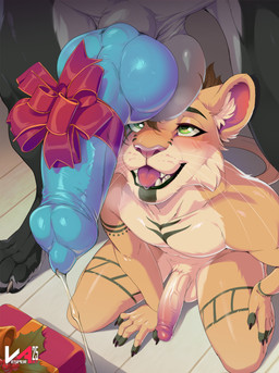 animal_genitalia anthro balls balls_on_face big_penis bodily_fluids bow_ribbon canine_genitalia dripping drooling duo genital_fluids genitals gift holidays holly_(plant) huge_penis kneeling lustful_gaze male male/male male_anthro penis plant precum precum_drip ribbon_on_penis saliva under_penis vesper_art christmas caelus gabriel_fahn canid canine canis felid lion mammal pantherine wolf absurd_res hi_res