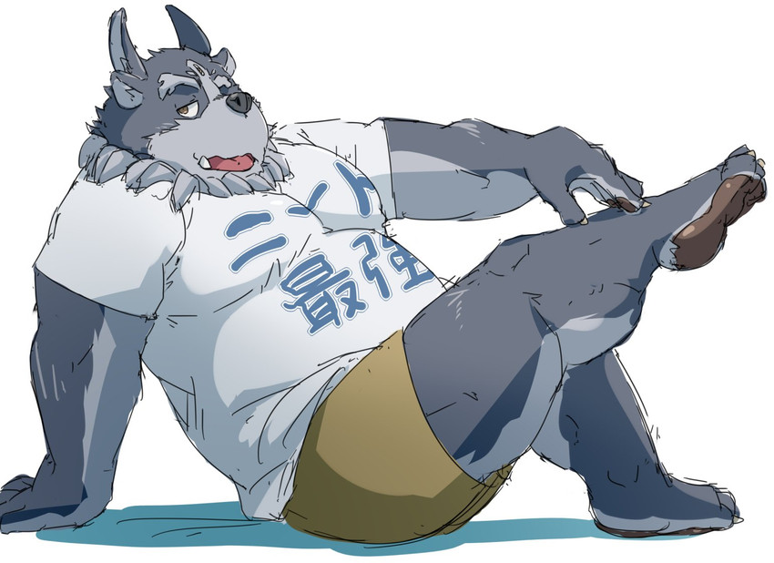 anthro belly bottomwear clothing kemono male overweight overweight_anthro overweight_male shirt shorts simple_background solo text topwear white_background train_(artist) lifewonders tokyo_afterschool_summoners tsathoggua_(tas) 2021 japanese_text